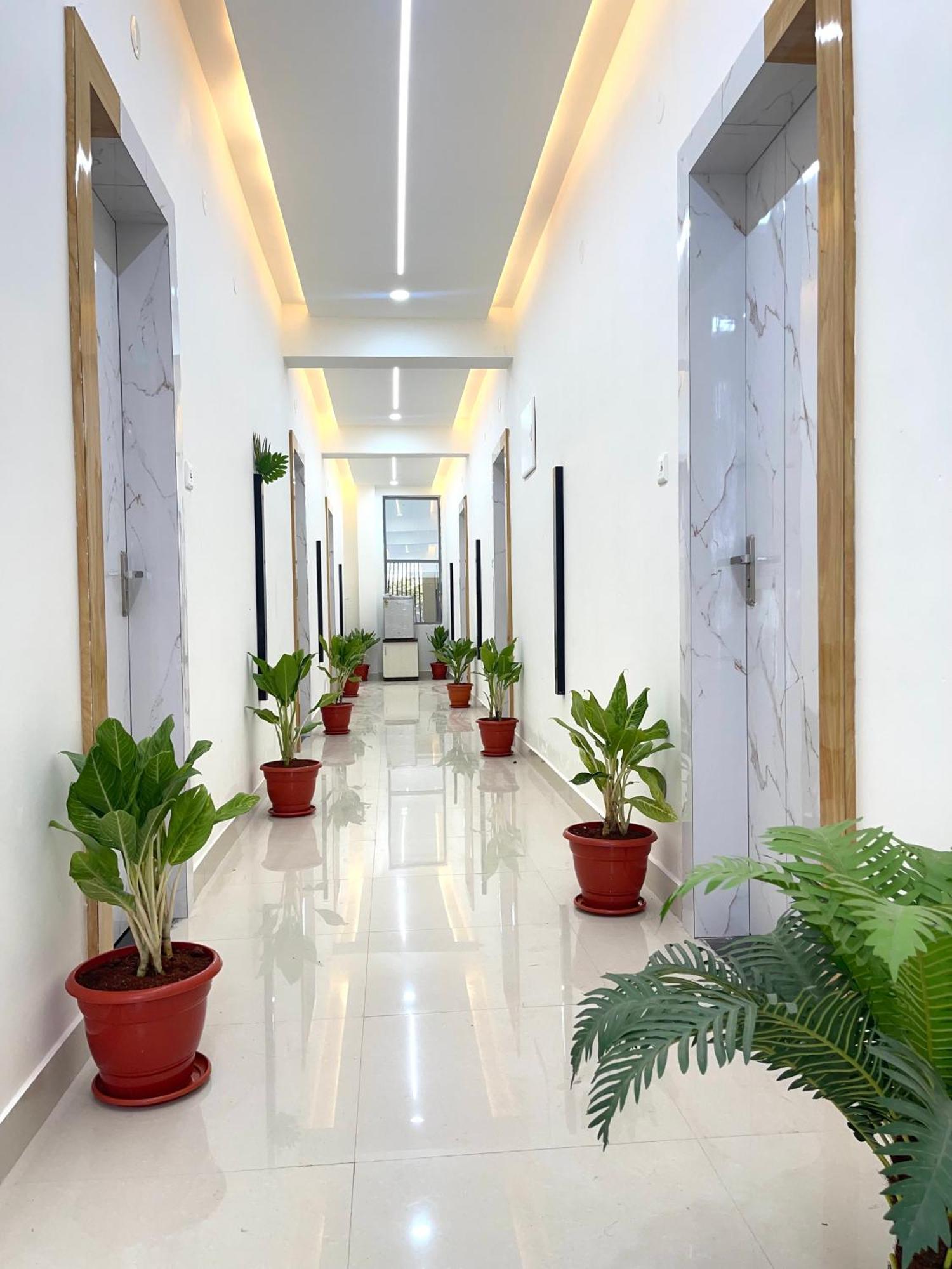 Neocon Suites Hyderabad Exterior foto