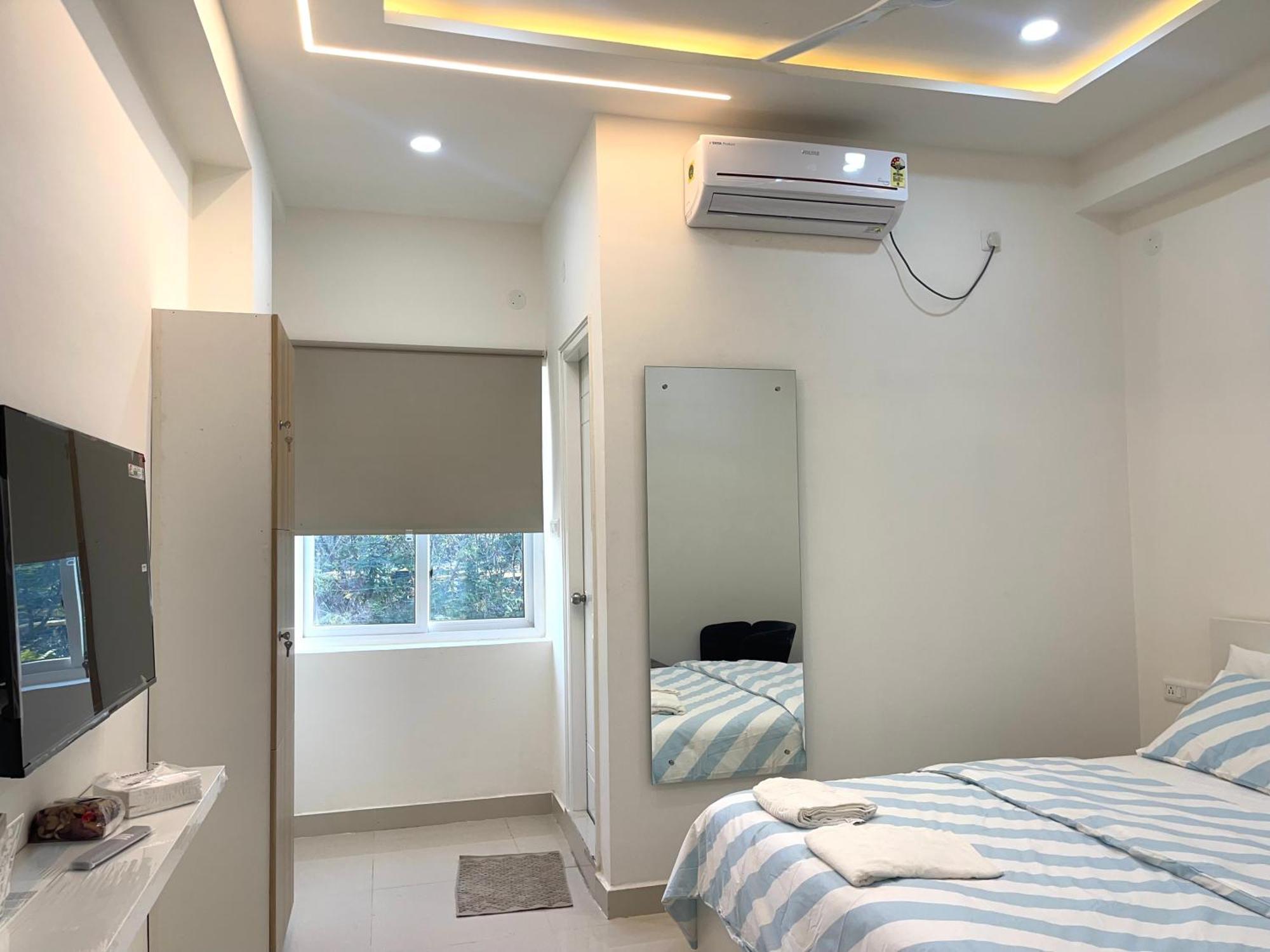 Neocon Suites Hyderabad Exterior foto